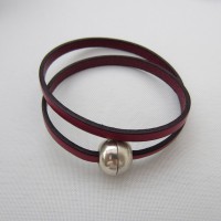 /album/fotogaleria-coleccion-pulseras/pulsera-de-cuero-9-jpg/